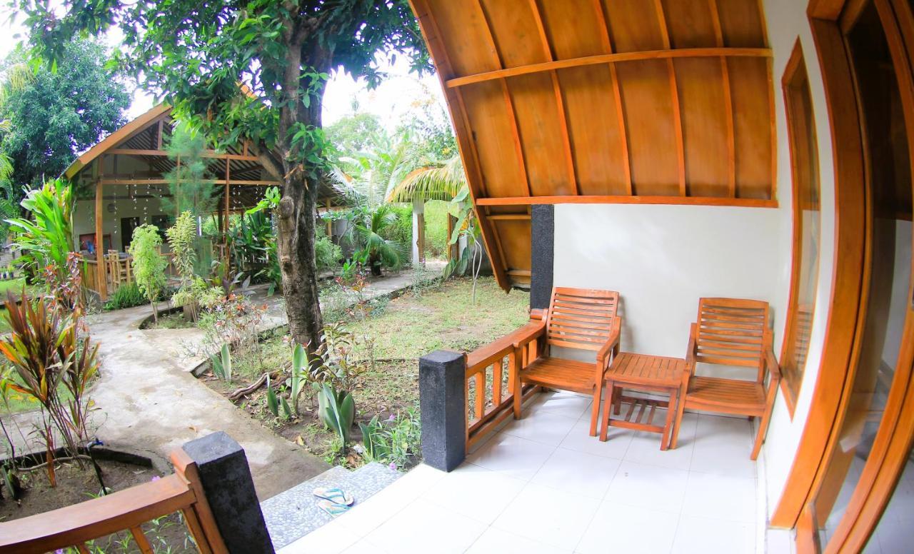 Florine'S Garden Hotel Gili Air Exterior foto