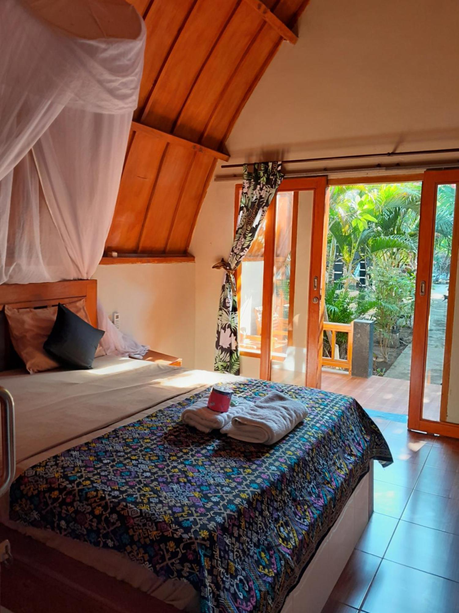 Florine'S Garden Hotel Gili Air Exterior foto